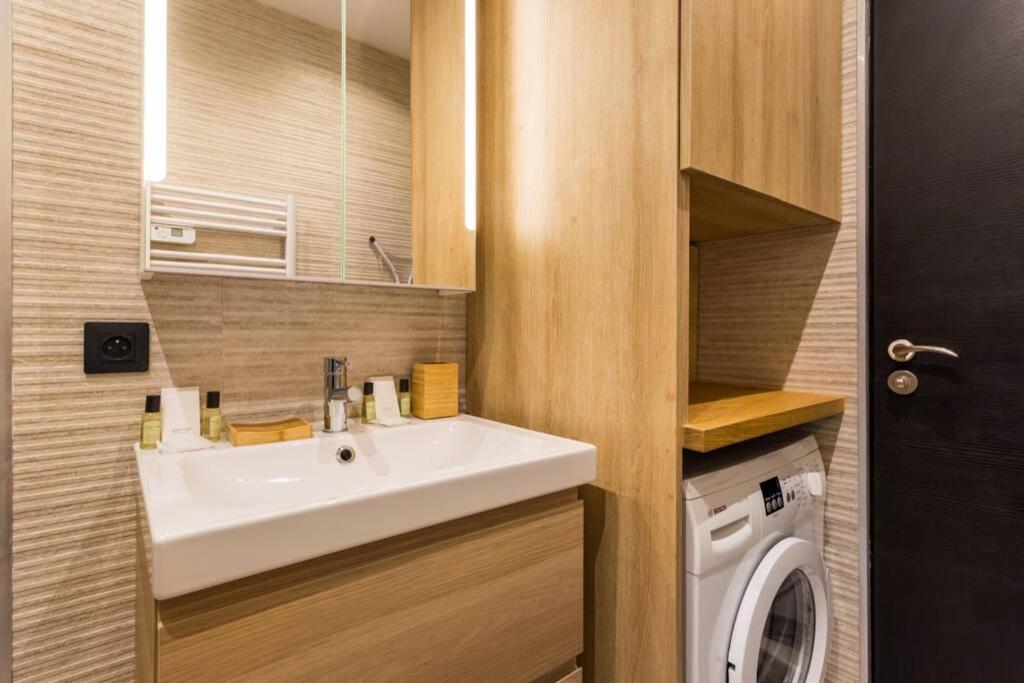 Nation-Charonne II Charming Apartment 1Br-4P Париж Екстериор снимка